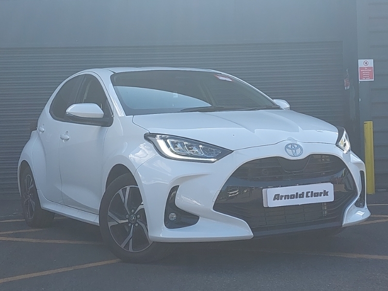 Toyota Yaris 1.5 Hybrid Design Cvt White