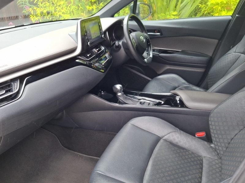 Toyota C-Hr 1.8 Hybrid Excel Cvt SL70HGM White #5