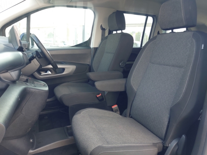 Vauxhall Combo-e Life Life 100Kw Design XL 52Kwh 7 Sea Grey #5