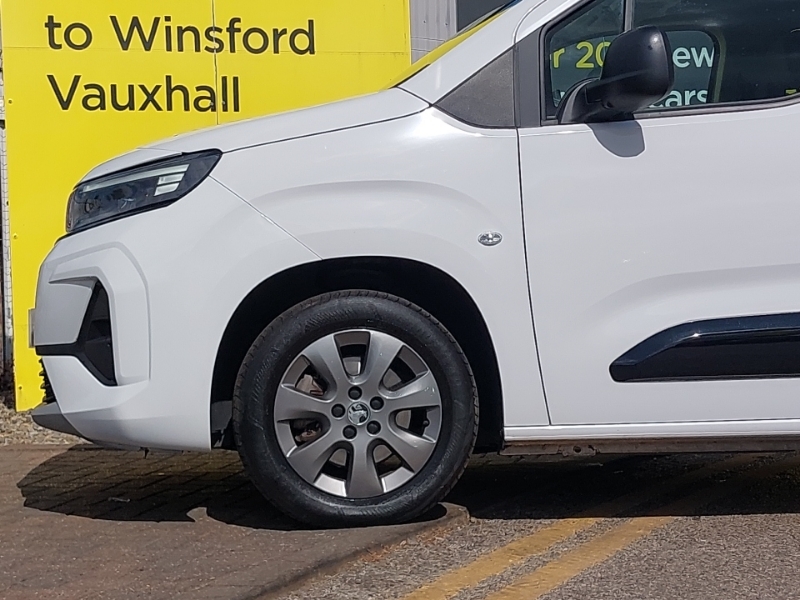 Vauxhall Combo-e Life Life 100Kw Design XL 52Kwh 7 Sea Grey #19