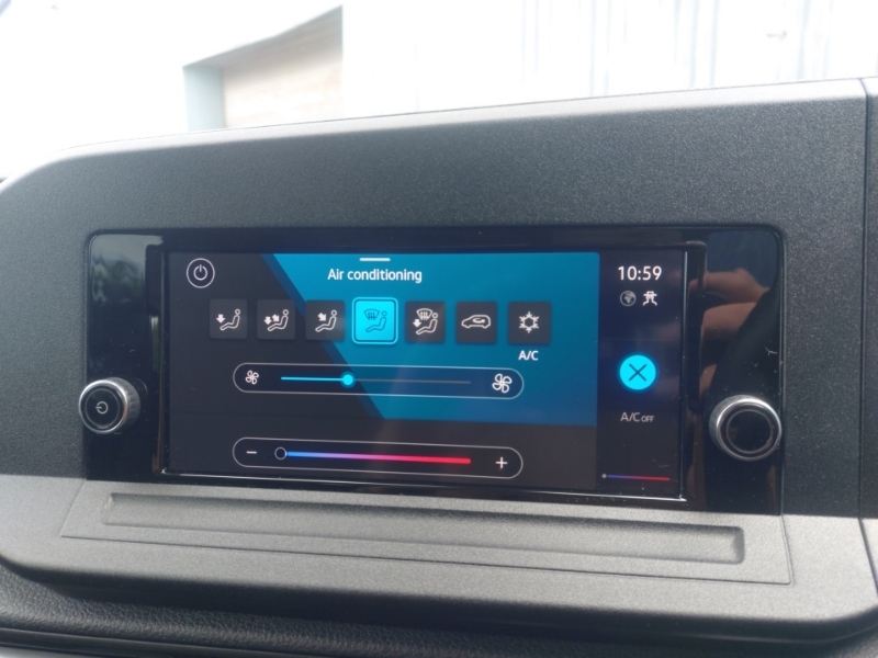 Volkswagen Caddy Maxi Life 2L Life Silver #15