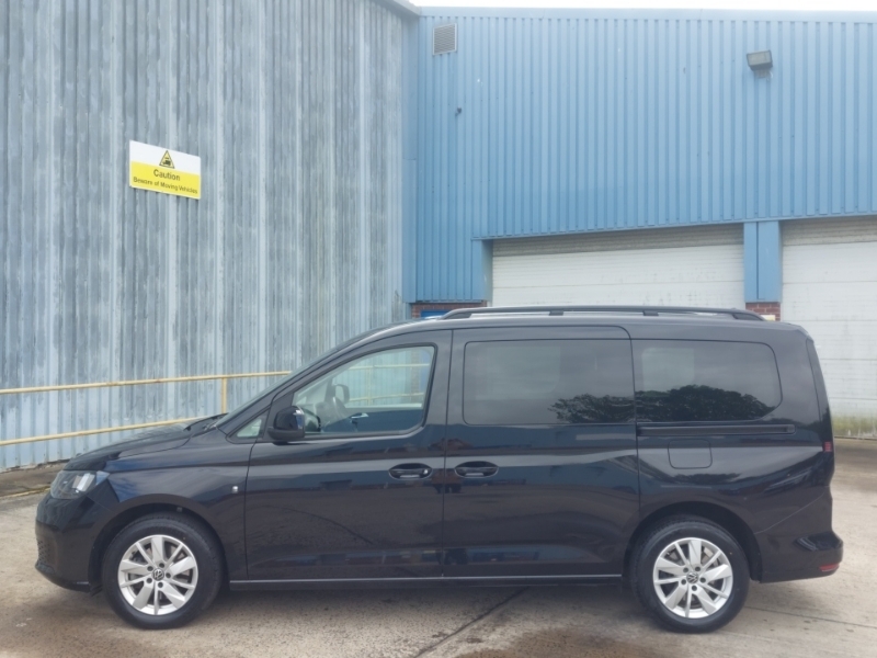 Volkswagen Caddy Maxi Life 2.0 Tdi 122 Life Black #4