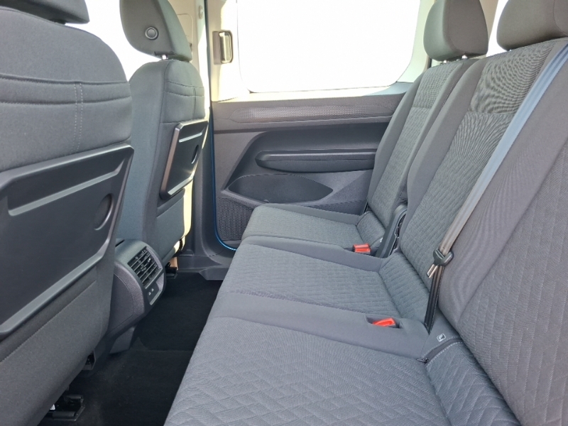 Volkswagen Caddy Maxi Life 2.0 Tdi 122 Life Dsg Blue #6