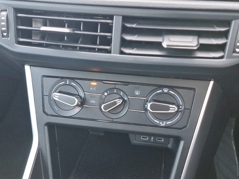 Volkswagen Polo 1.0 Tsi R-line Hatchback Purple #17