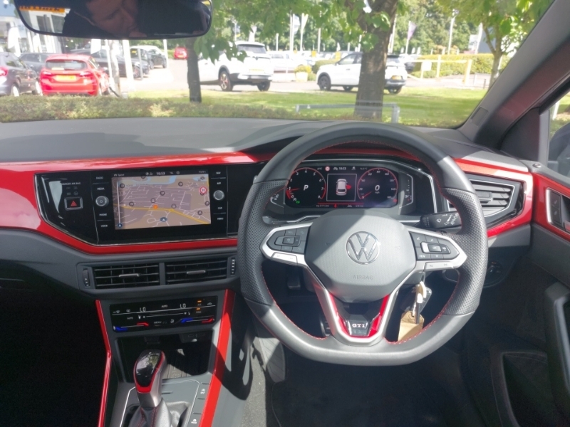 Volkswagen Polo 1.0 Tsi R-line Black #8