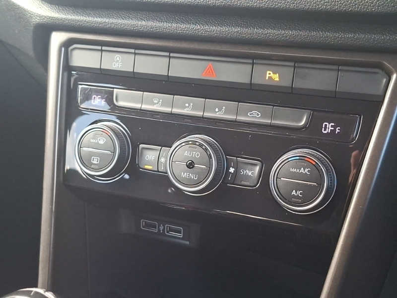Volkswagen T-Roc 1.0 Tsi Design Red #17