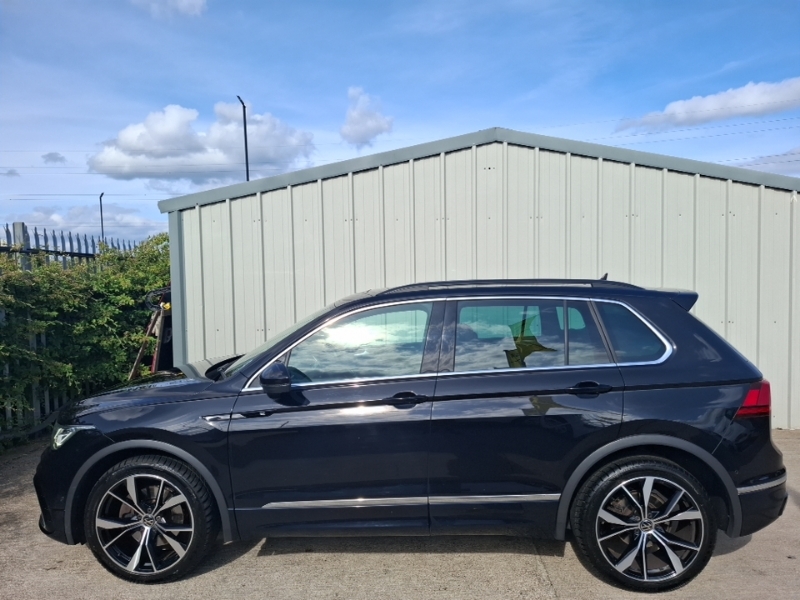 Volkswagen Tiguan 2.0 Tsi 4Motion R-line Dsg ND22CCU Black #4