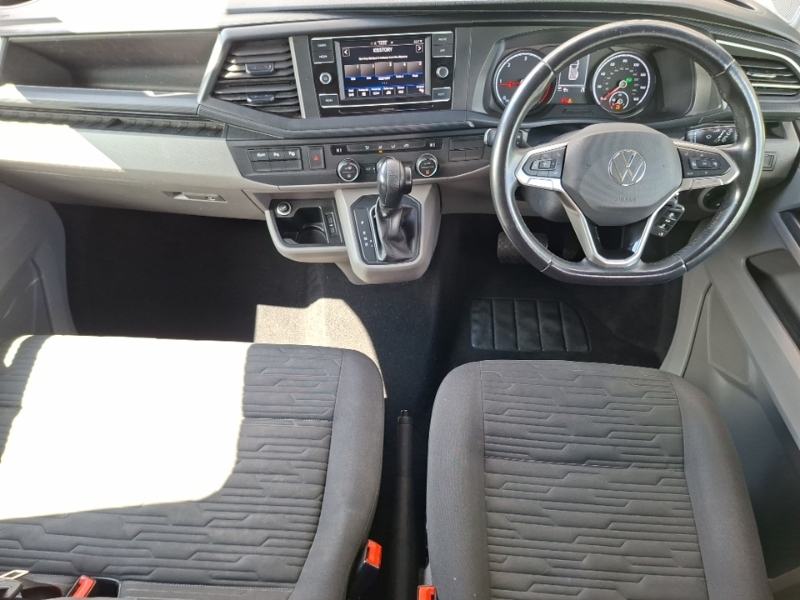Volkswagen Transporter Shuttle 2.0 Tdi 150Ps Se Minibus Dsg Black #3