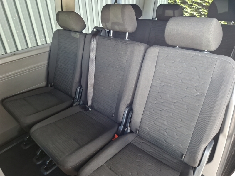 Volkswagen Transporter Shuttle 2.0 Tdi 150Ps Se Minibus Dsg Black #6