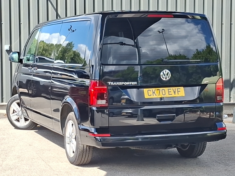 Volkswagen Transporter Shuttle 2.0 Tdi 150Ps Se Minibus Dsg Black #2