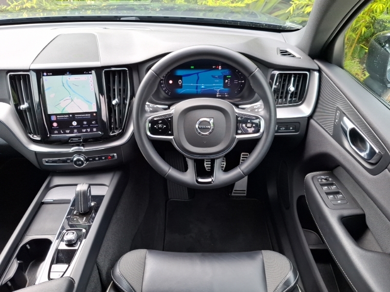Volvo XC60 Xc60 R-design B5 Mhev Awd White #8