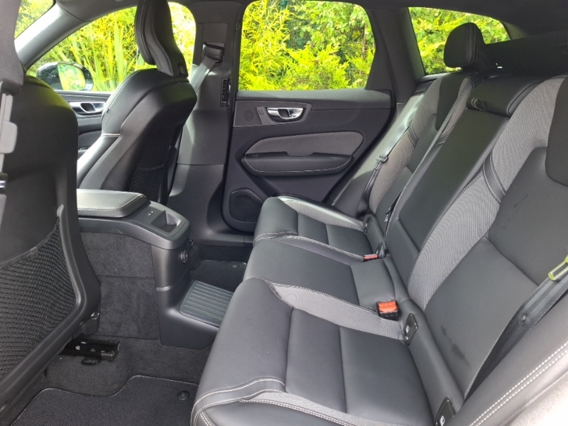 Volvo XC60 2.0 T6 Recharge Phev R Design Awd Blue #6