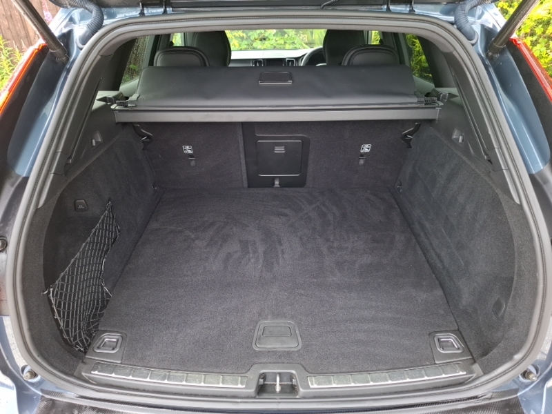 Volvo XC60 Xc60 R-design B5 Mhev Awd White #18