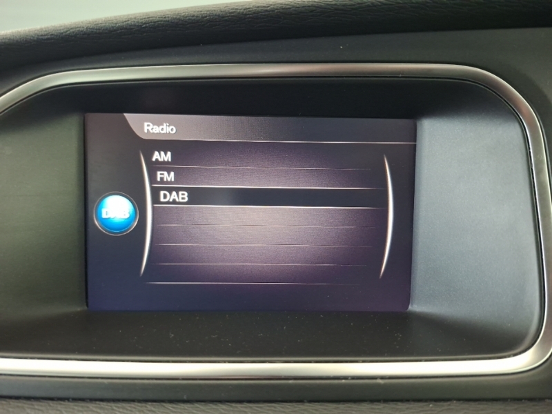 Volvo V40 Volvo Hatchback D2 120 R Design Nav Red #11