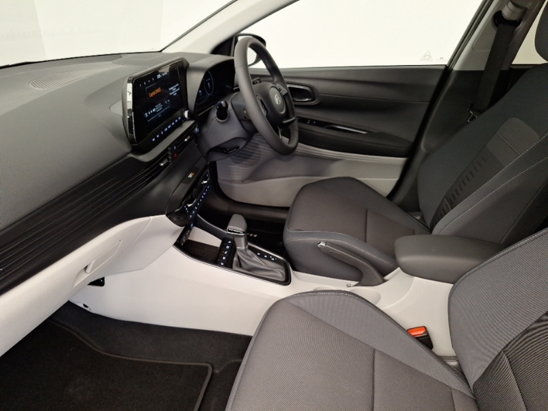 Hyundai Bayon 1.0 Tgdi 90 Tech Line Dct Black #5