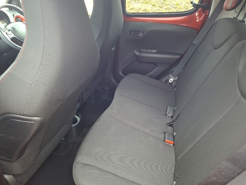 Peugeot 108 1.0 72 Active Red #6