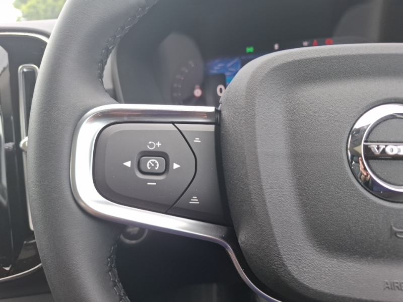 Volvo XC40 2.0 B3p Plus Dark Estate Blue #12