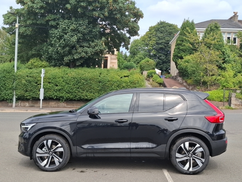 Volvo XC40 2.0 B4p Ultra Dark Black #4