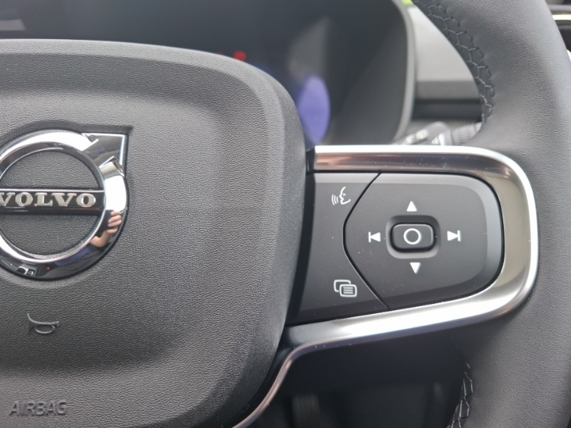 Volvo XC40 2.0 B3p Plus Dark Estate Blue #13