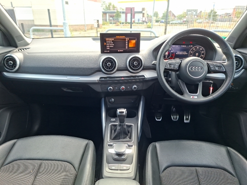 Audi Q2 35 Tfsi S Line Grey #3