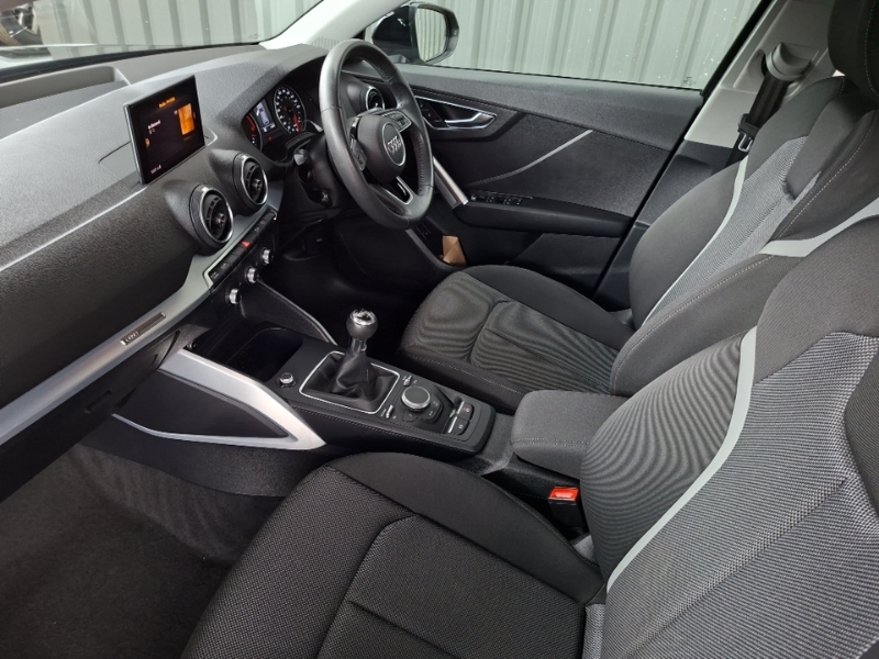 Audi Q2 30 Tdi Sport Black #5