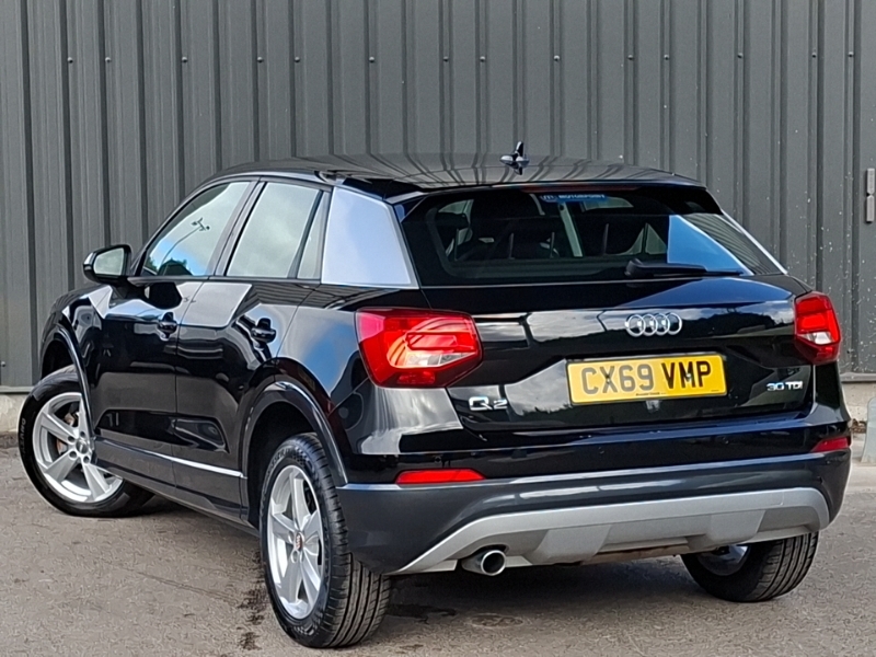 Audi Q2 30 Tdi Sport Black #2