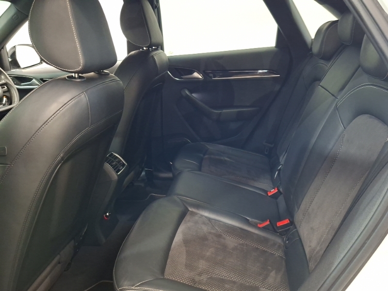 Audi Q3 2.0T Fsi Quattro Black Edition S Tronic White #6