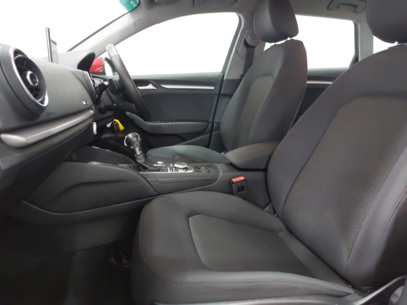 Audi A3 1.0 Tfsi Se S Tronic Red #5