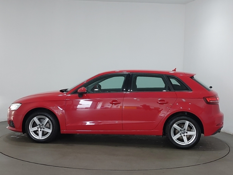 Audi A3 1.0 Tfsi Se S Tronic Red #4