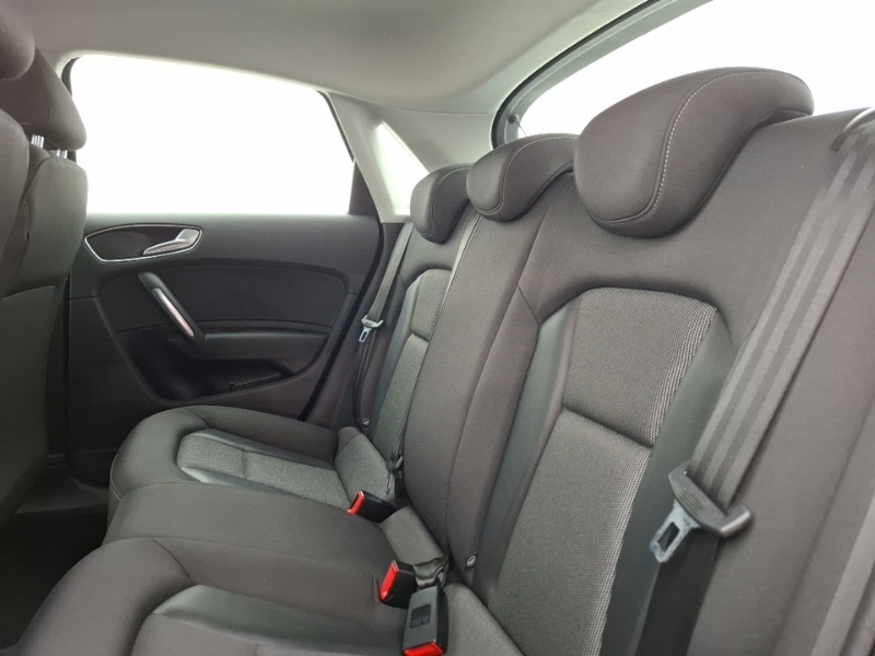 Audi A1 1.4 Tfsi Sport S Tronic Black #6