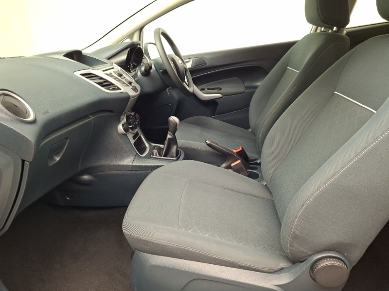 Ford Fiesta 1.25 Edge White #5