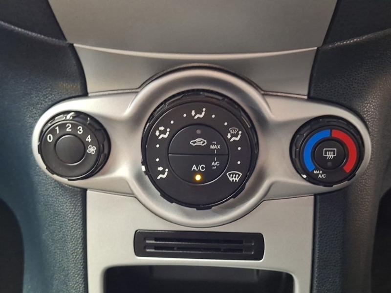 Ford Fiesta 1.4 Zetec Tdci 69 Bhp Blue #15