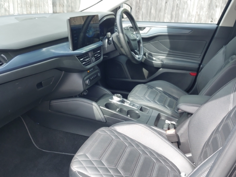 Ford Focus 1.5 Ecoblue Active Vignale Black #5