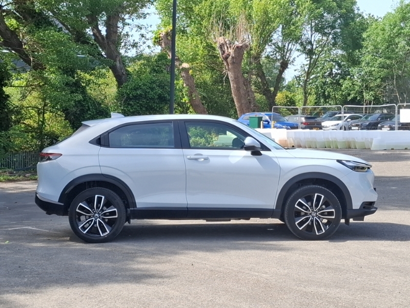 Honda Hr-V 1.5 Ehev Elegance Cvt White #4