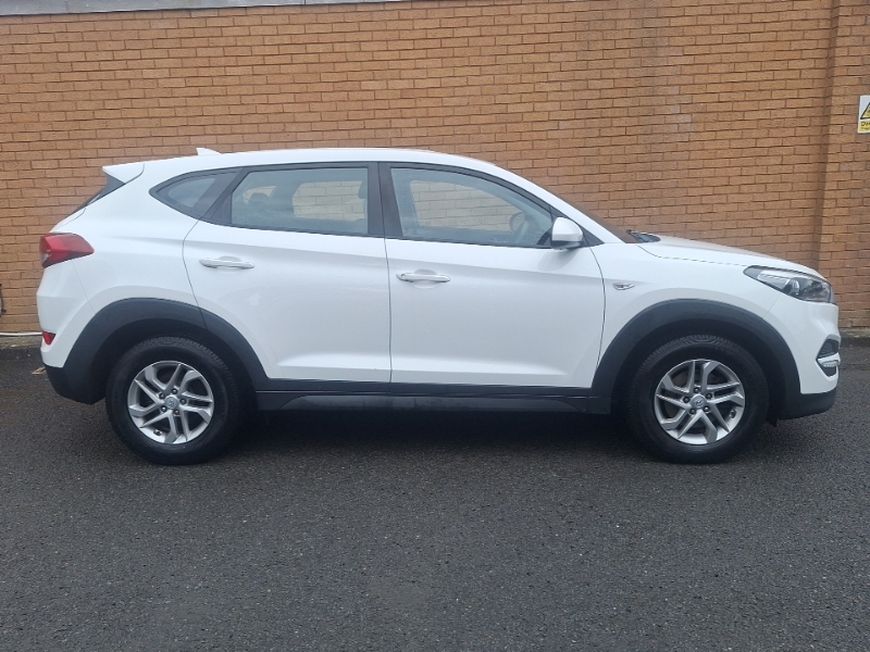 Hyundai Tucson 1.7 Crdi Blue Drive S 2Wd White #4