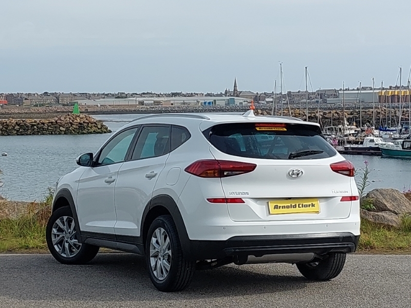 Hyundai Tucson 1.6 Gdi Se Nav 2Wd White #2