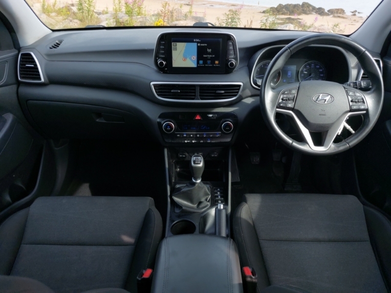 Hyundai Tucson 1.6 Gdi Se Nav 2Wd White #3