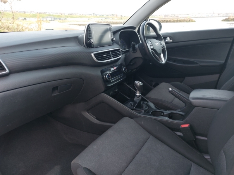 Hyundai Tucson 1.6 Gdi Se Nav 2Wd White #5