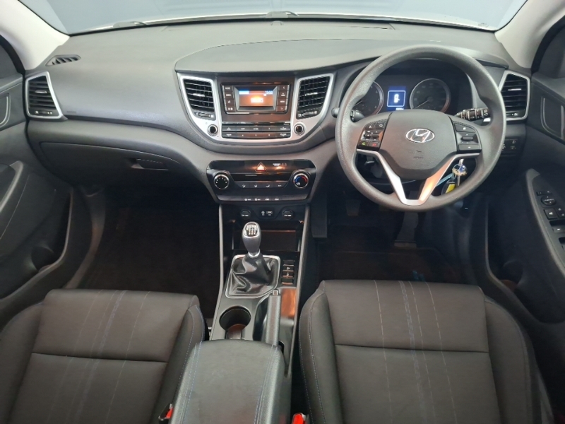 Hyundai Tucson 1.6 Gdi Blue Drive S 2Wd Beige #3