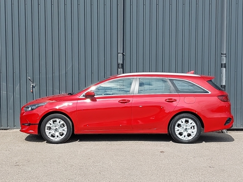 Kia Ceed 1.5T Gdi Isg 2 Red #4