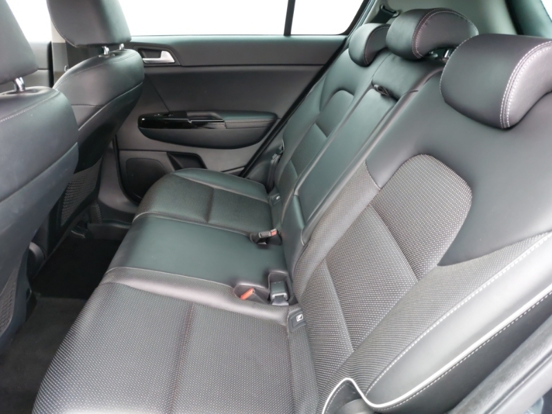 Kia Sportage 1.6 Crdi Isg 4 Dct Black #6