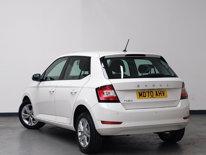 Skoda Fabia 1.0 Tsi Se White #2