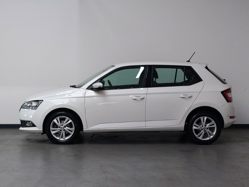 Skoda Fabia 1.0 Tsi Se White #4