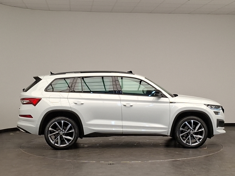 Skoda Kodiaq 2.0 Tsi 190 Sport Line 4X4 Dsg 7 Seat White #3