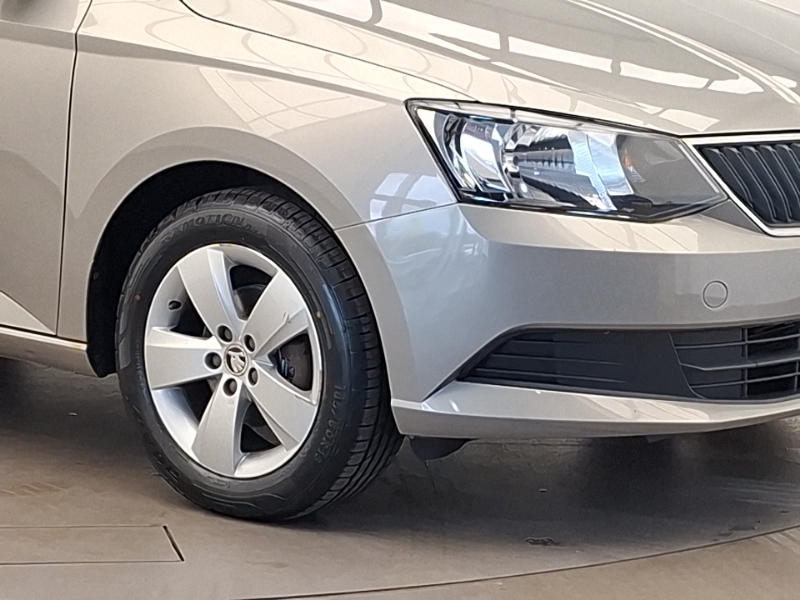 Skoda Fabia Se L Tsi 5-Door Red #20