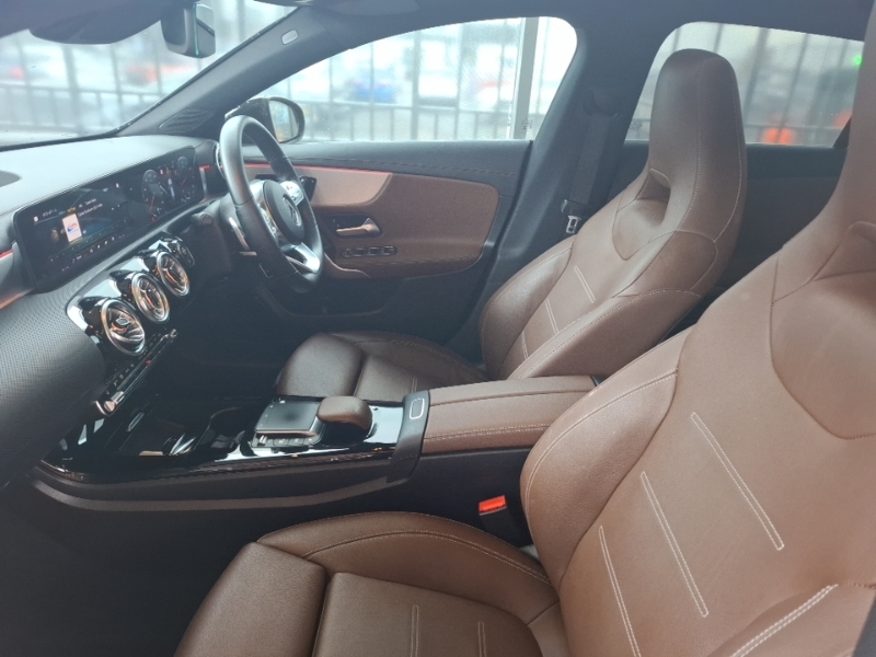 Mercedes-Benz CLA Class Cla 180 Amg Line Premium Plus Tip Black #5