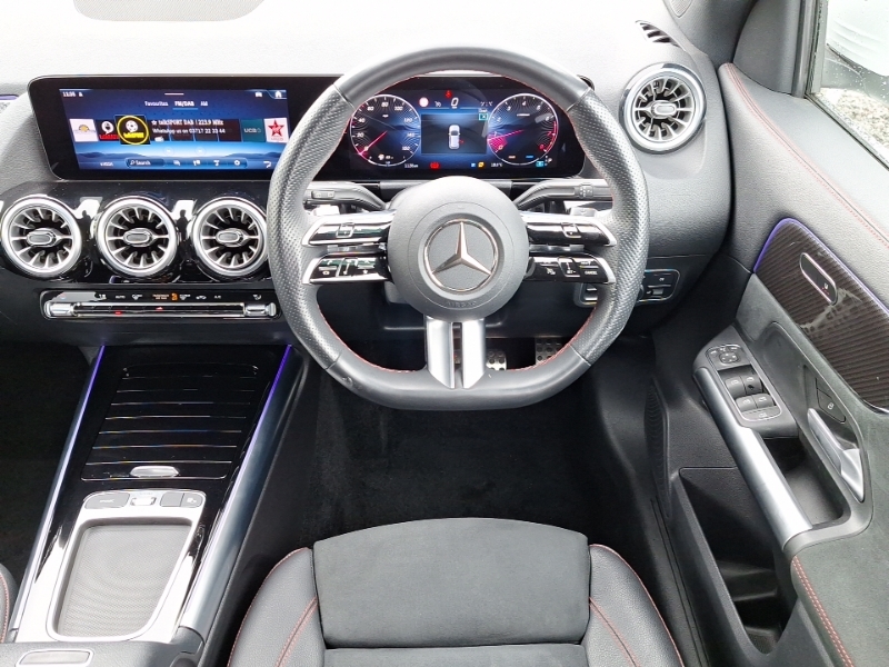 Mercedes-Benz GLA Class 2.0 Gla200d Amg Line Executive Suv 8G Black #8