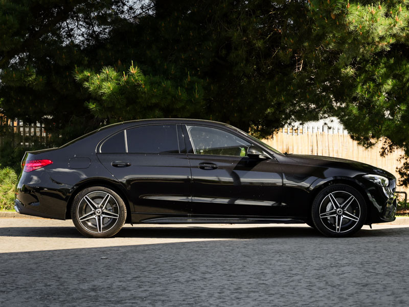 Mercedes-Benz C Class C300e Urban Edition 9G-tronic Black #4