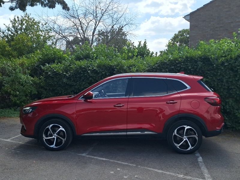 MG HS 1.5 T-gdi Phev Trophy Red #4