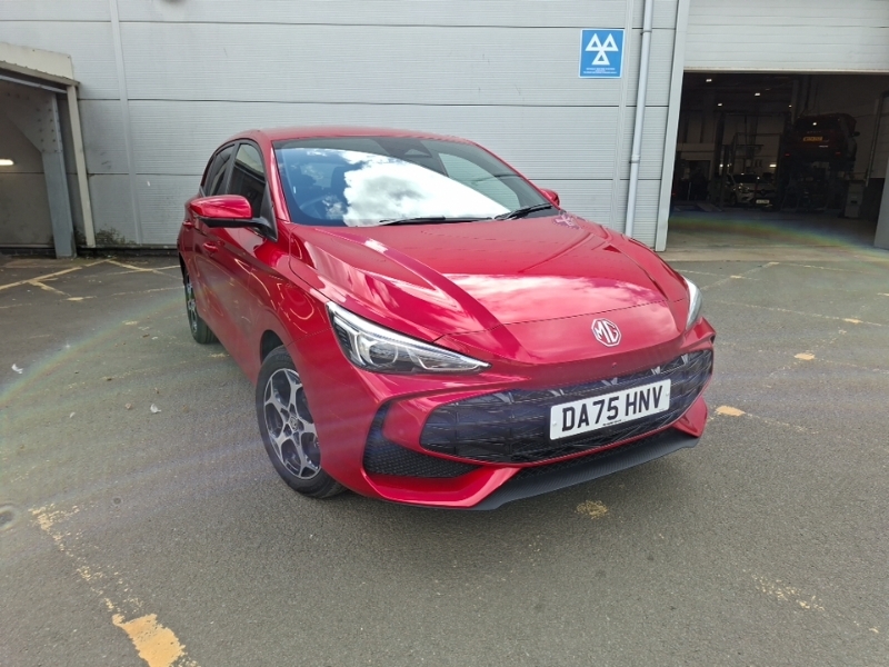 MG MG3 1.5 Hybrid Trophy Red